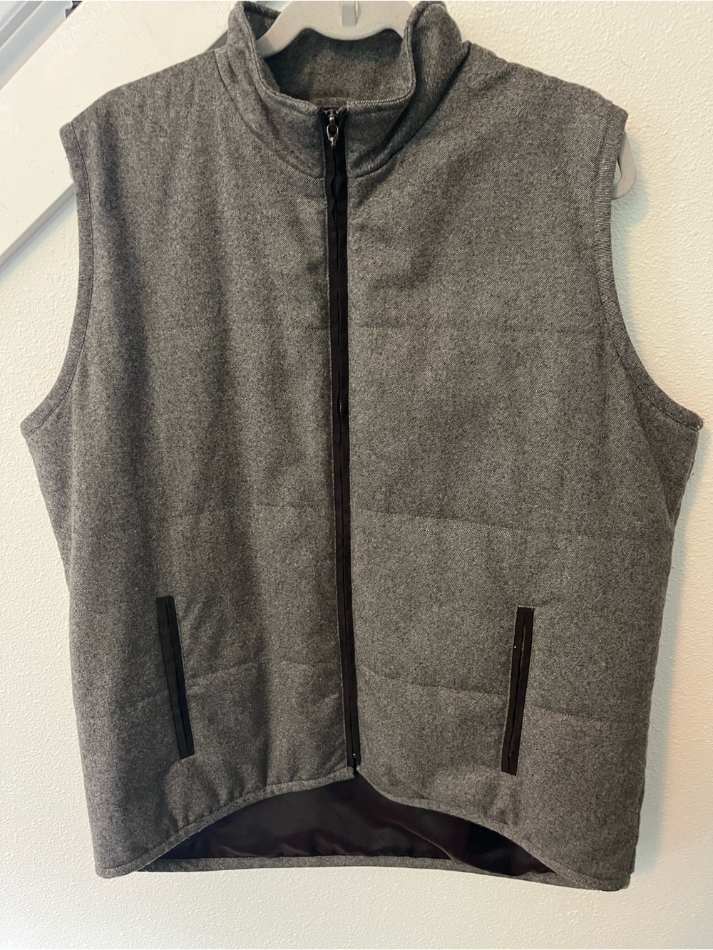 William & Kent Men’s Quilted  100% wool Brown Zip-Front Vest